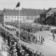 P�ehl�dka 1946.Vzadu pochoduj� �lenov� plachta�sk�ho klubu.